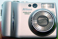  Nikon Coolpix 5900