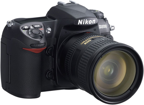    Nikon D200