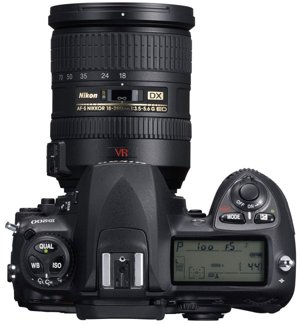Объявлен Nikon D200 (10МП) и объектив 18-200 VR