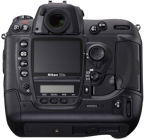 Nikon D2xs